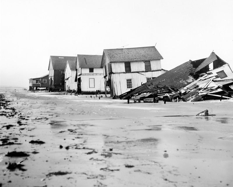 Damage to houses along Bowers Beach was a commonplace scene following the Storm of ‘62. DELDOT PHOTO